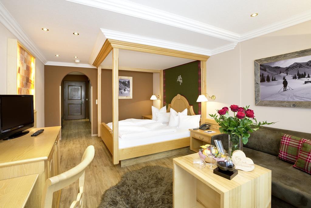 Hotel "Zum Ritter" Tannheim Εξωτερικό φωτογραφία