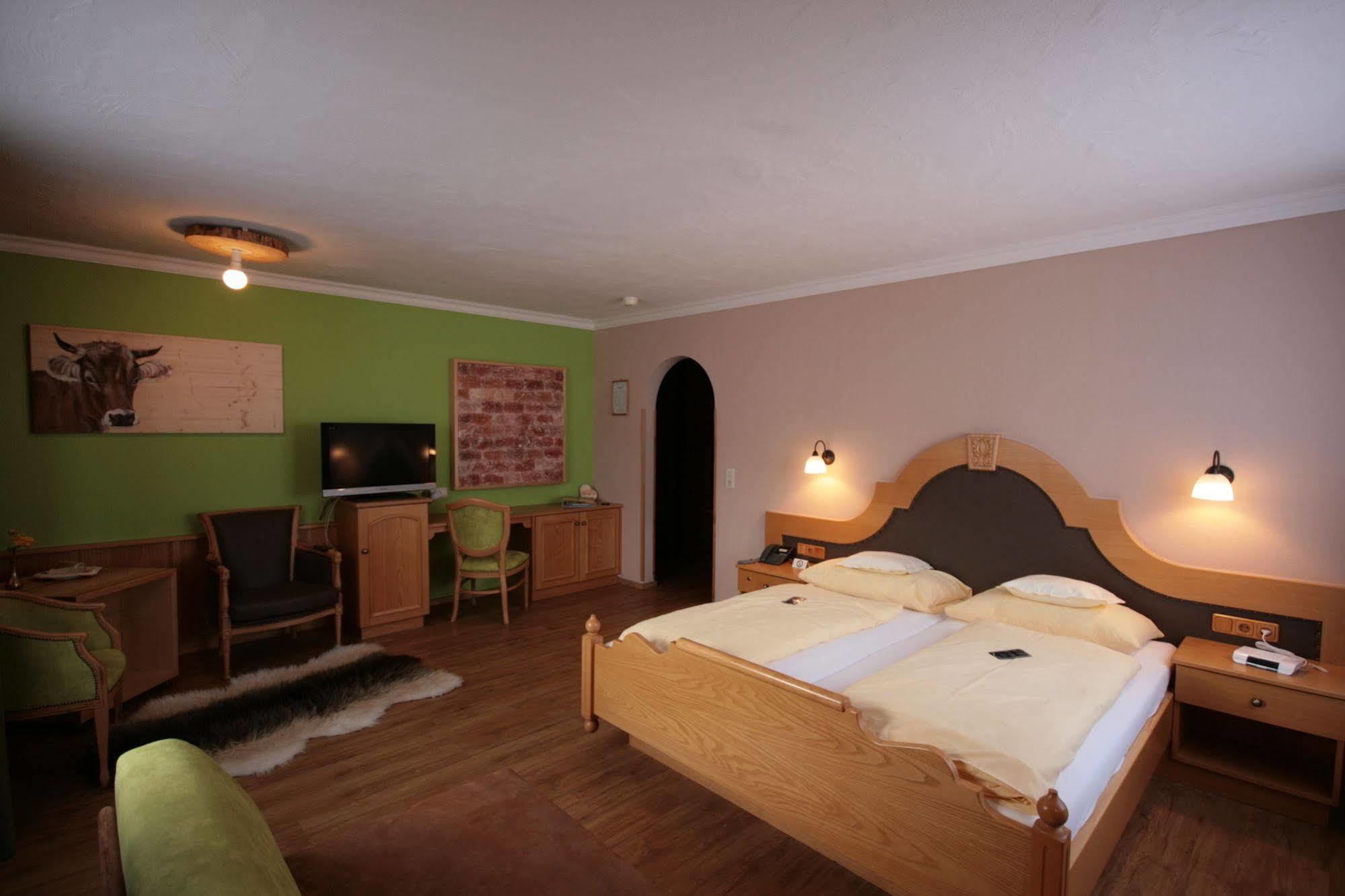 Hotel "Zum Ritter" Tannheim Εξωτερικό φωτογραφία